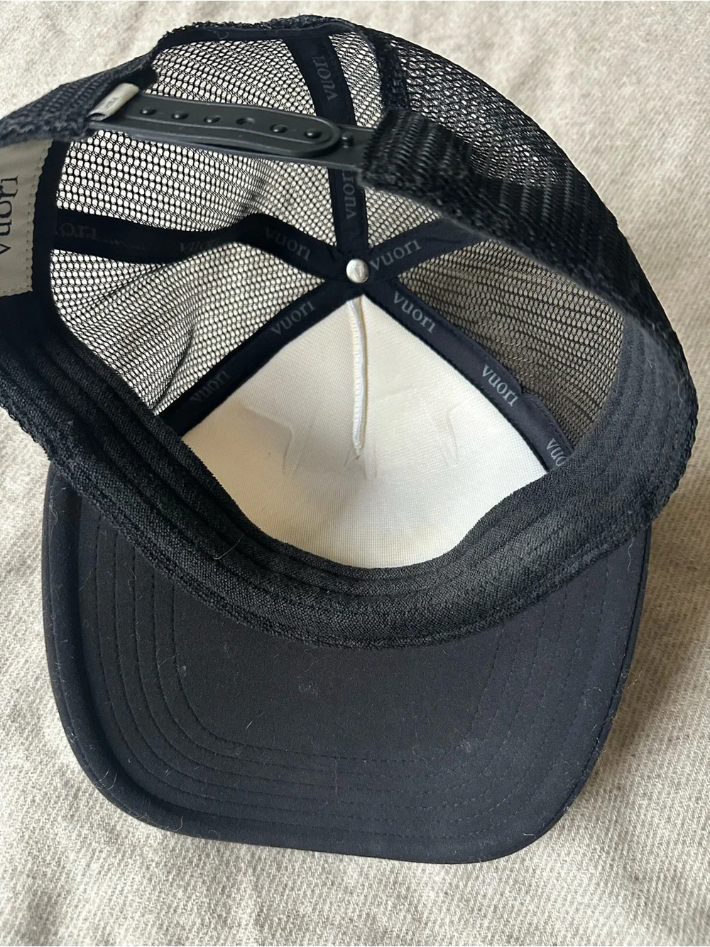 Vuori branded trucker